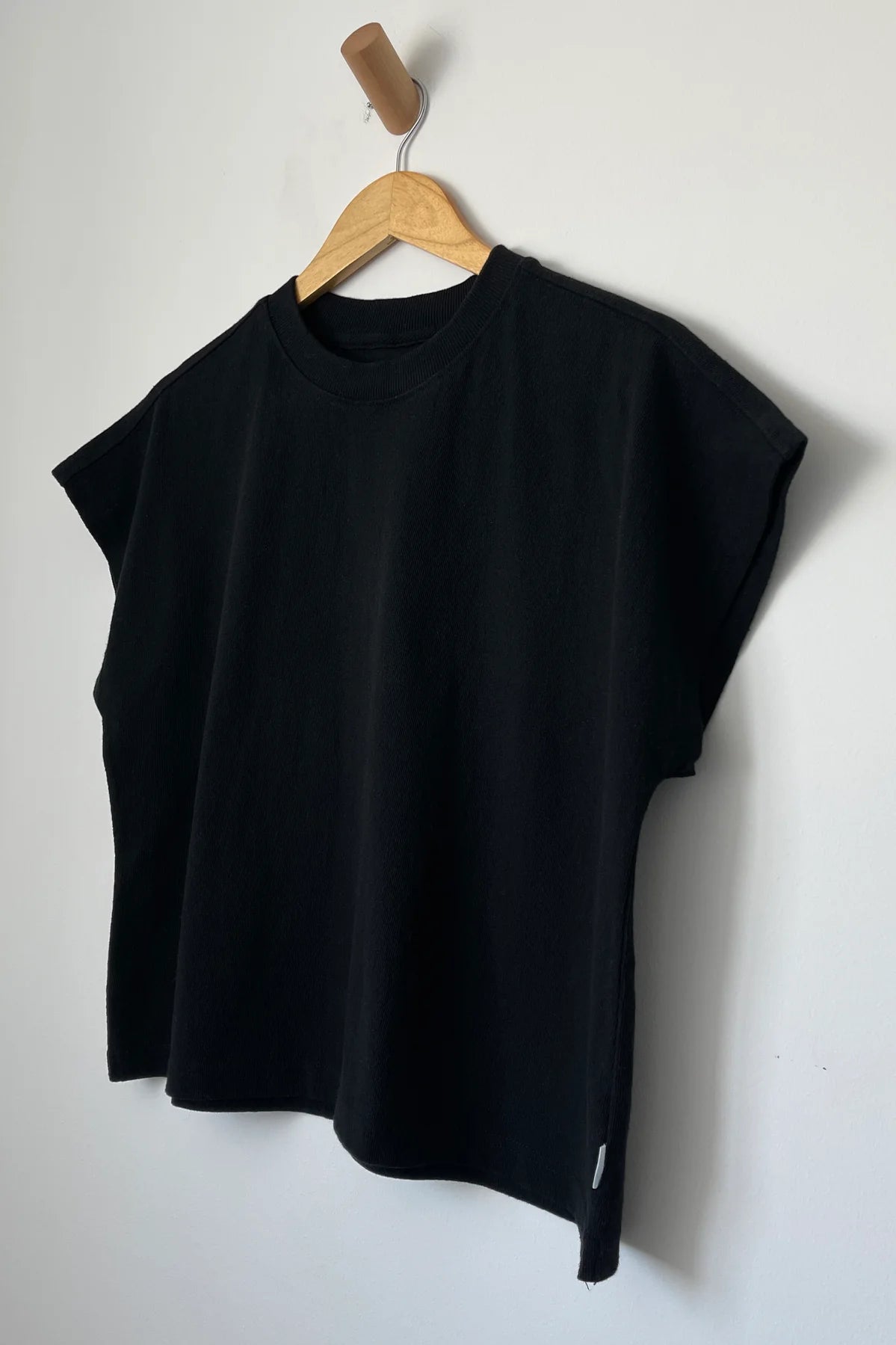 Jeanne Tee - Black